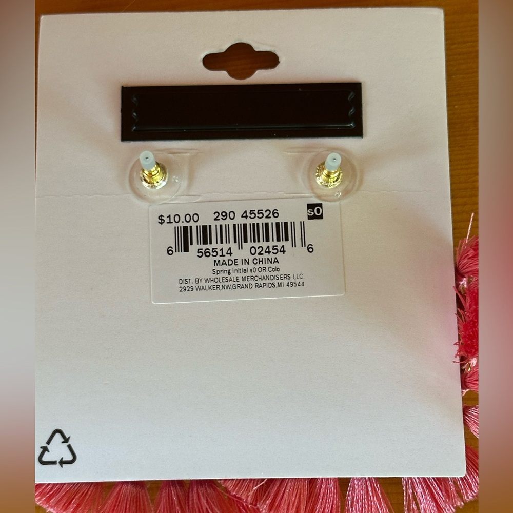 💥 $5 if bundled - Ophelia Roe Gold and Pink Tassel Hoop Earrings - Picture 5 of 5